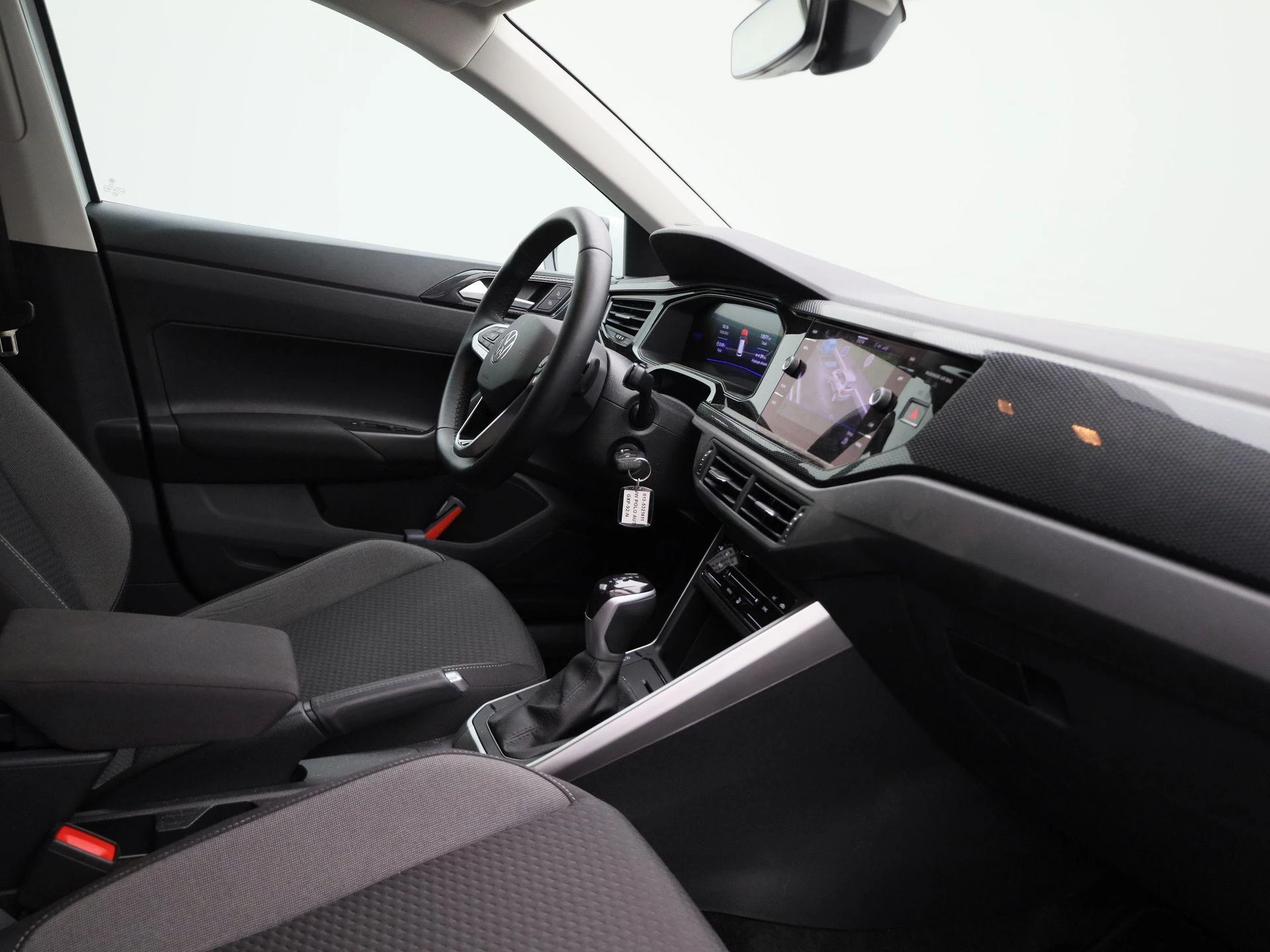 Volkswagen-Polo-image-30