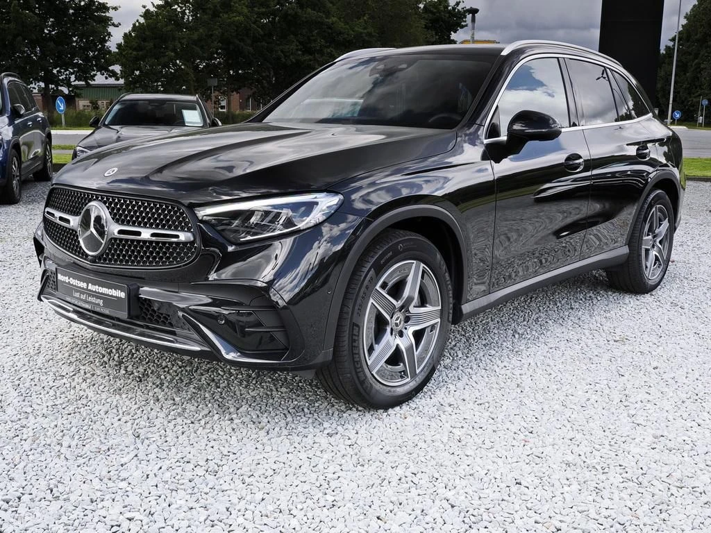 Mercedes-Benz-GLC 300 d-image-7