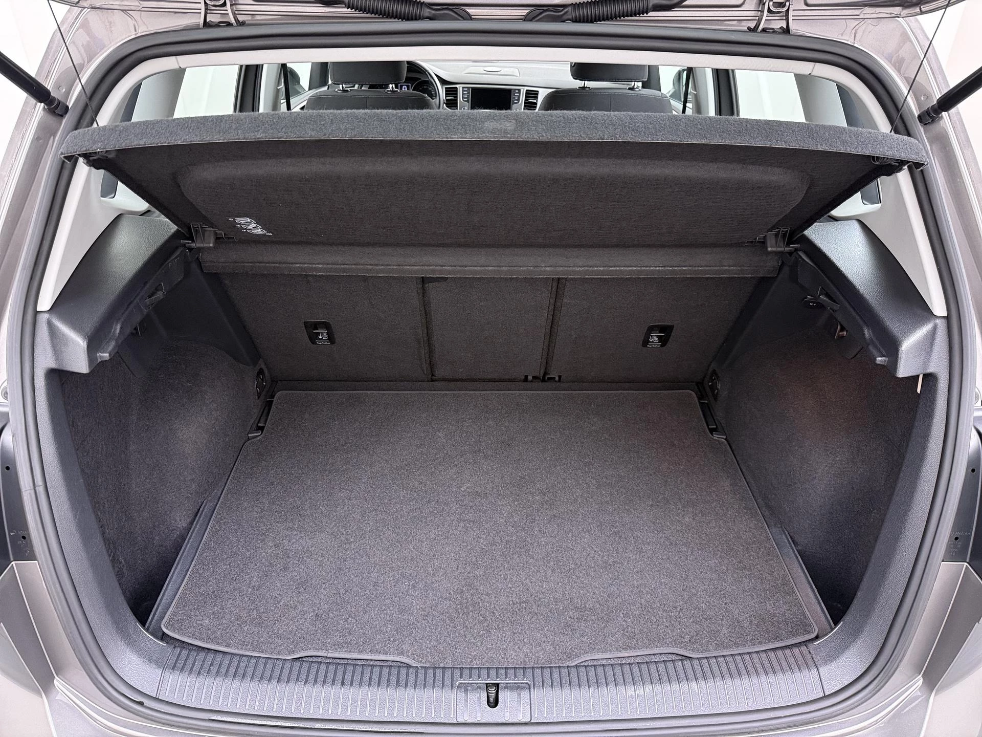 Volkswagen Golf SportsVan