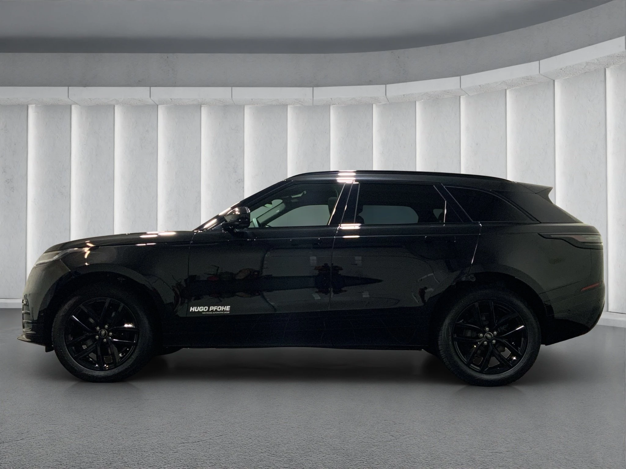 Land Rover Range Rover Velar DYNAMIC SE 2.0 D200 AWD Geländewagen. 150 kW. 5-türig