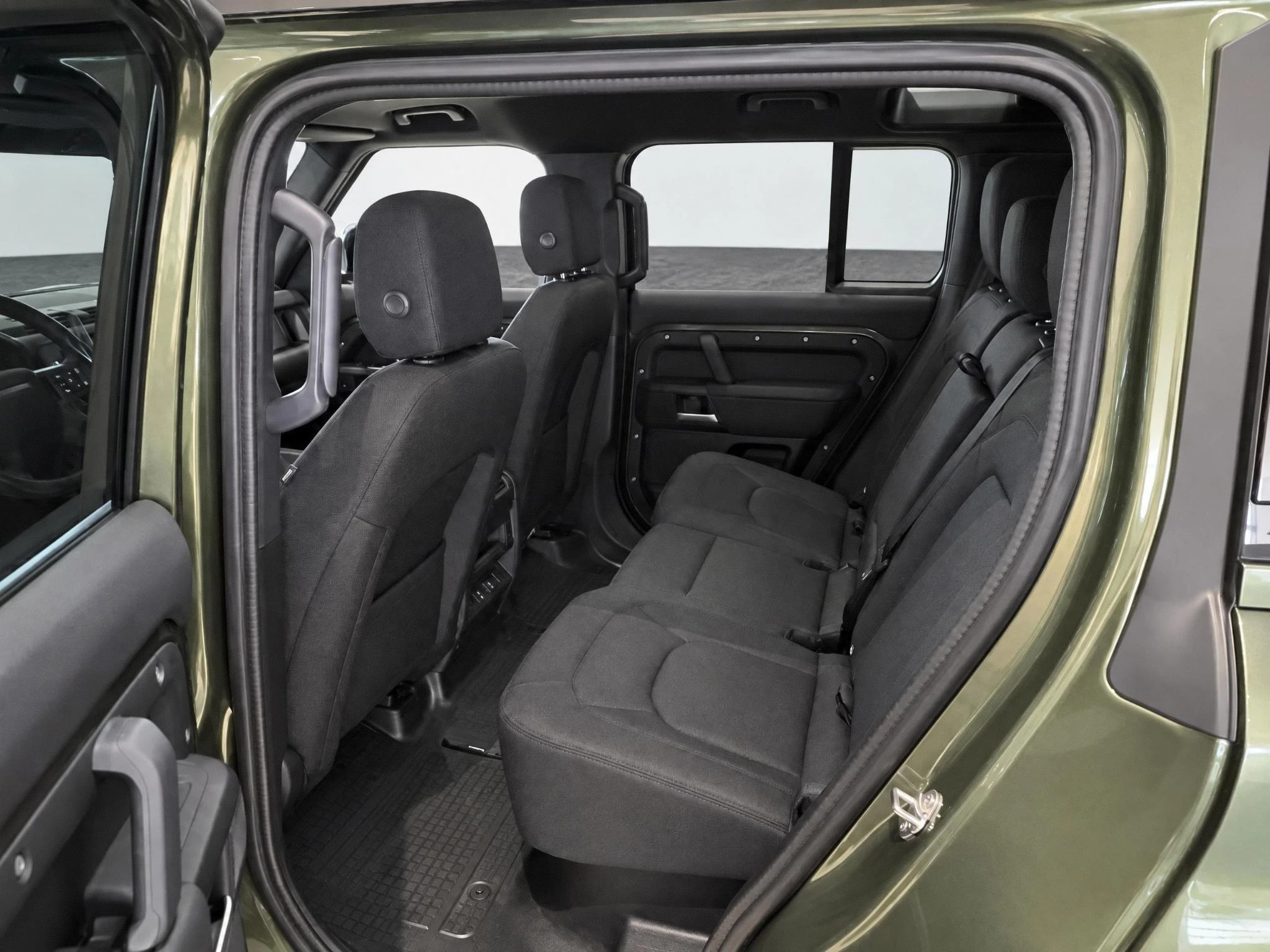 Land Rover-Defender-image-6