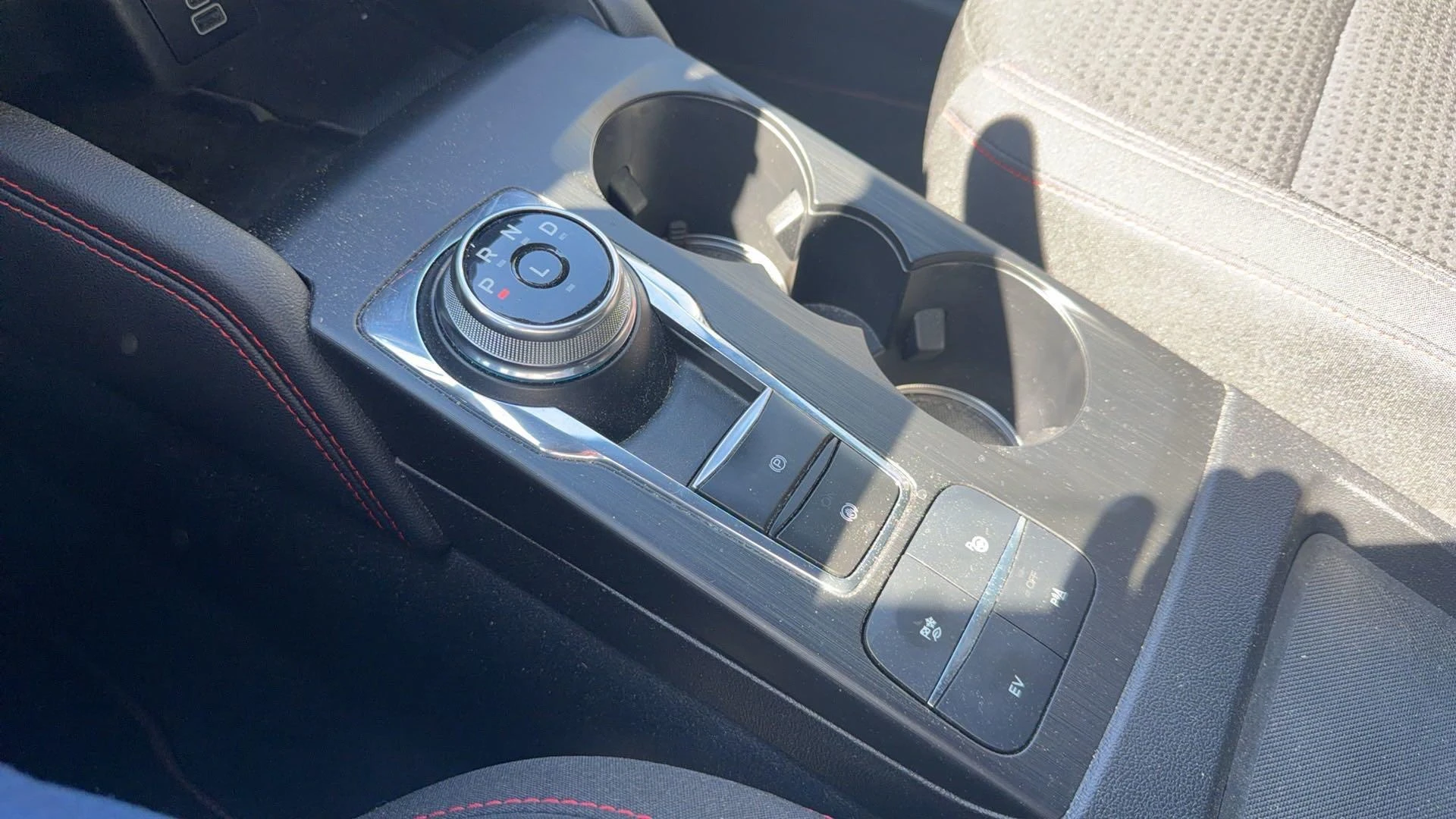 Ford-Kuga-image-11