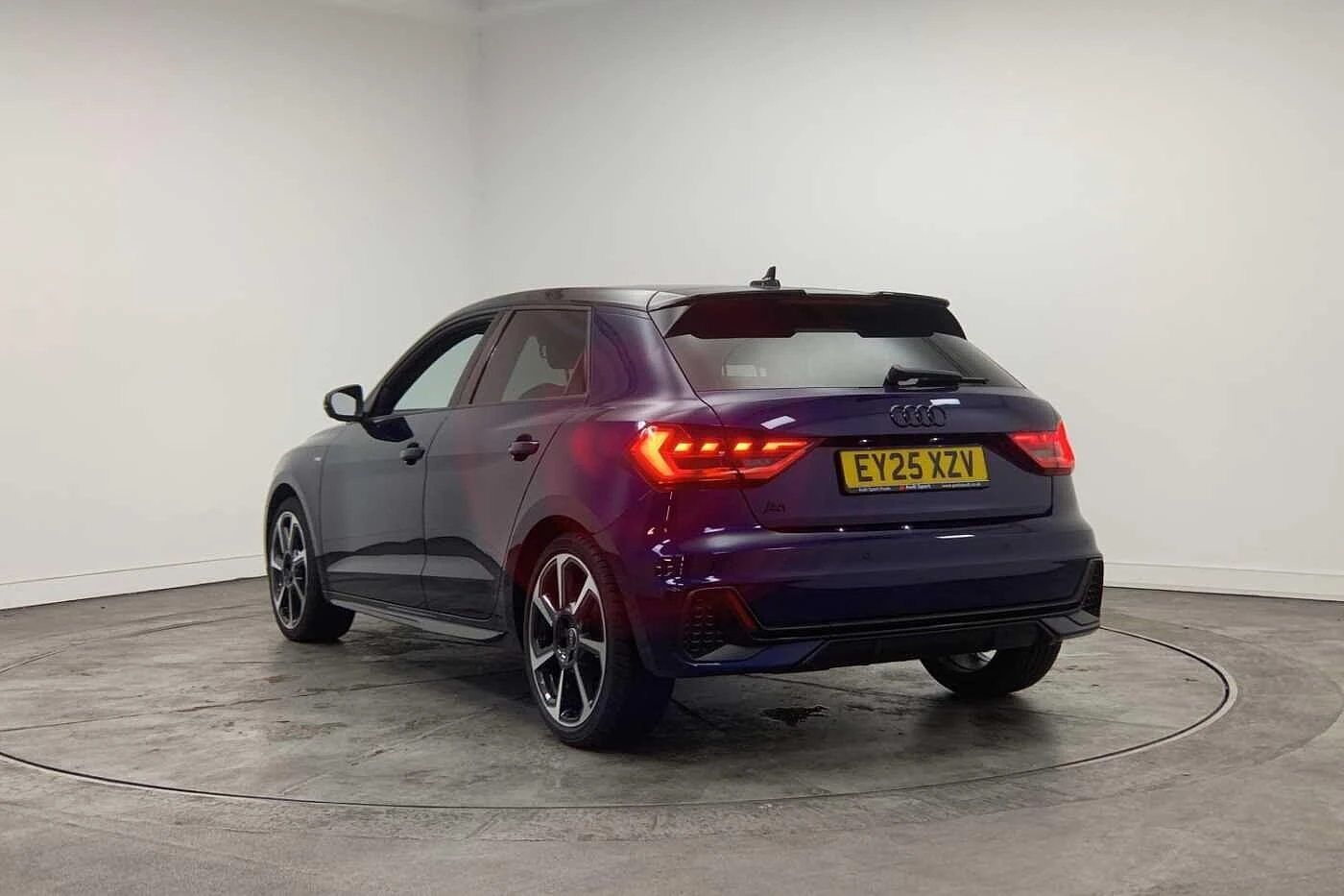 Audi-A1 Sportback-image-2