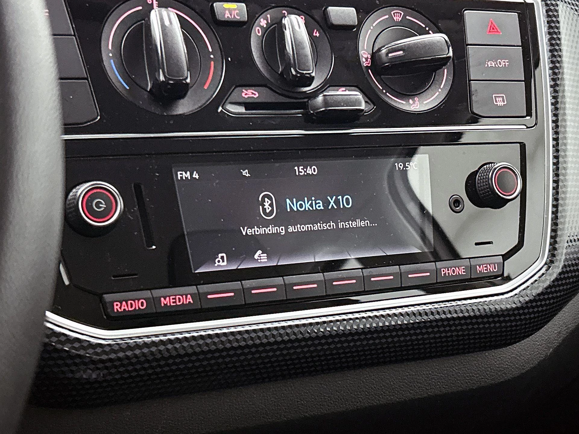 Volkswagen-up!-image-9