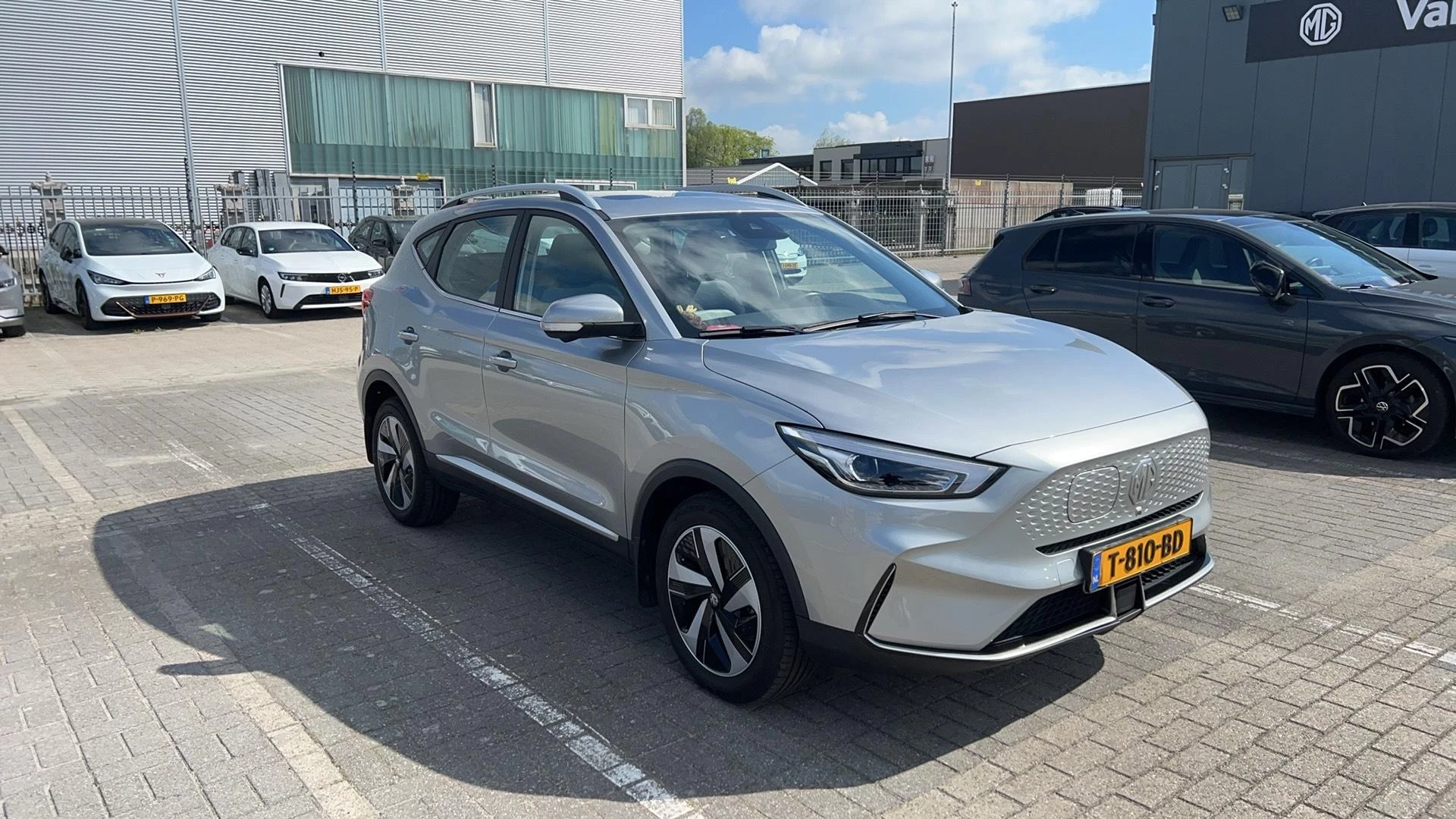 MG-ZS EV-image-4