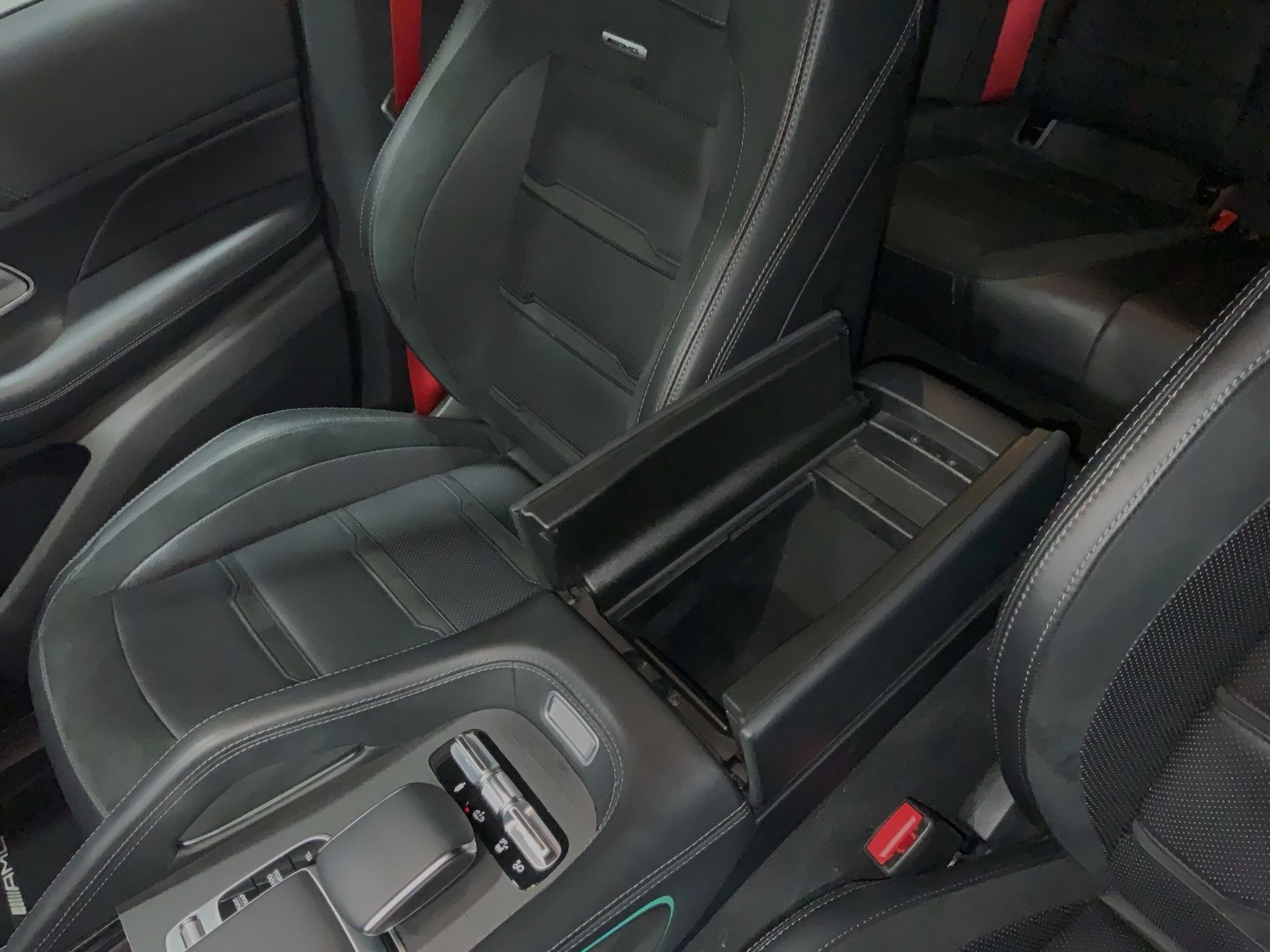 Mercedes-Benz-GLE-image-26