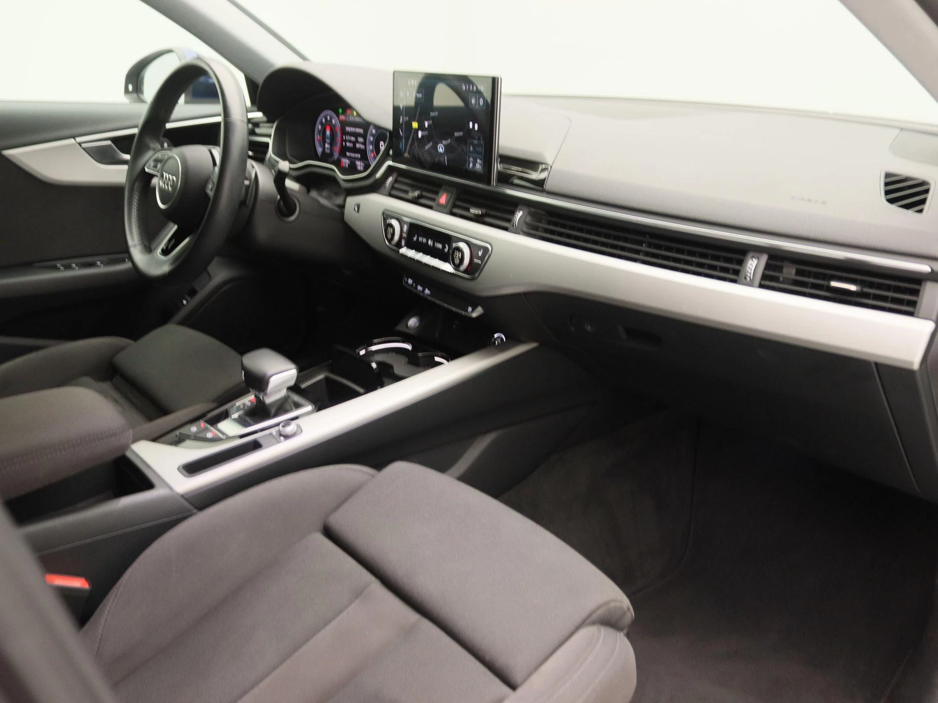 Audi A4 Limousine 35 TFSI Launch edition Business