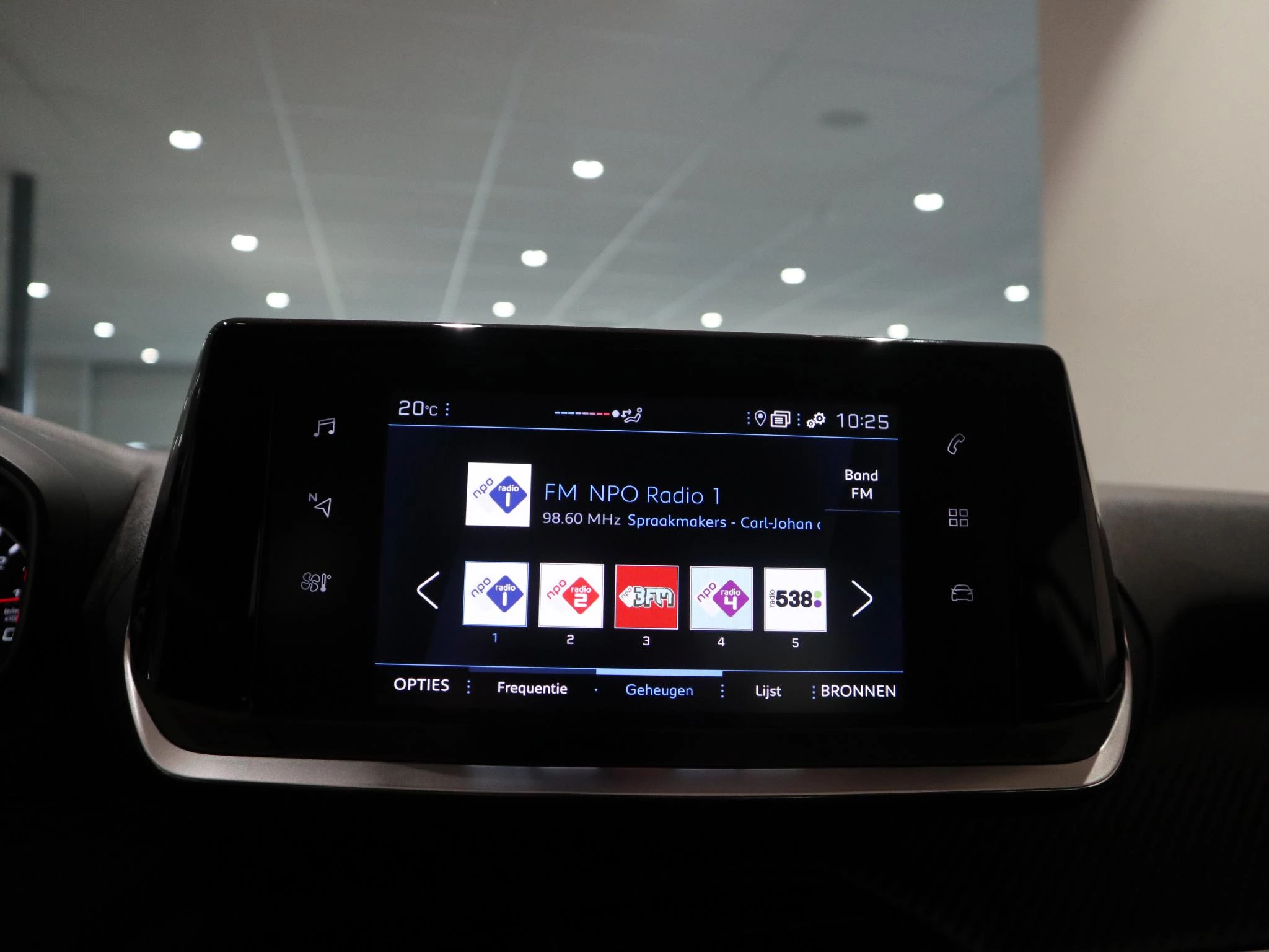 Peugeot-208-image-15