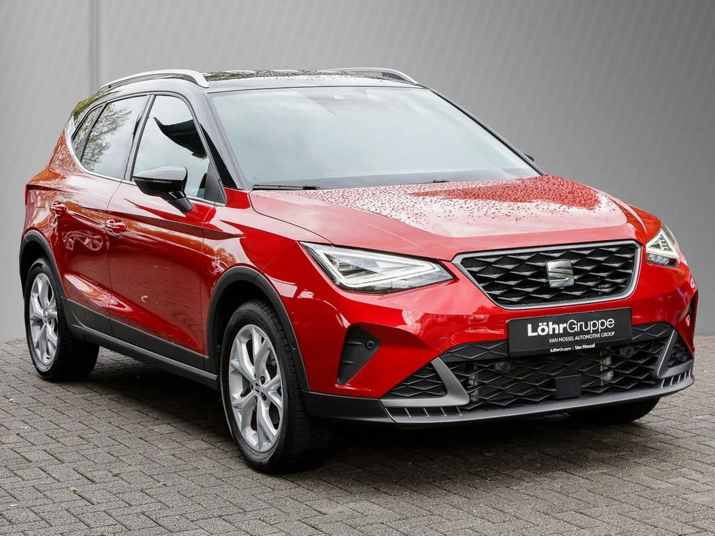 SEAT-Arona-image-2
