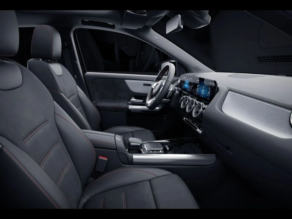 Mercedes-Benz-GLA 250-image-10