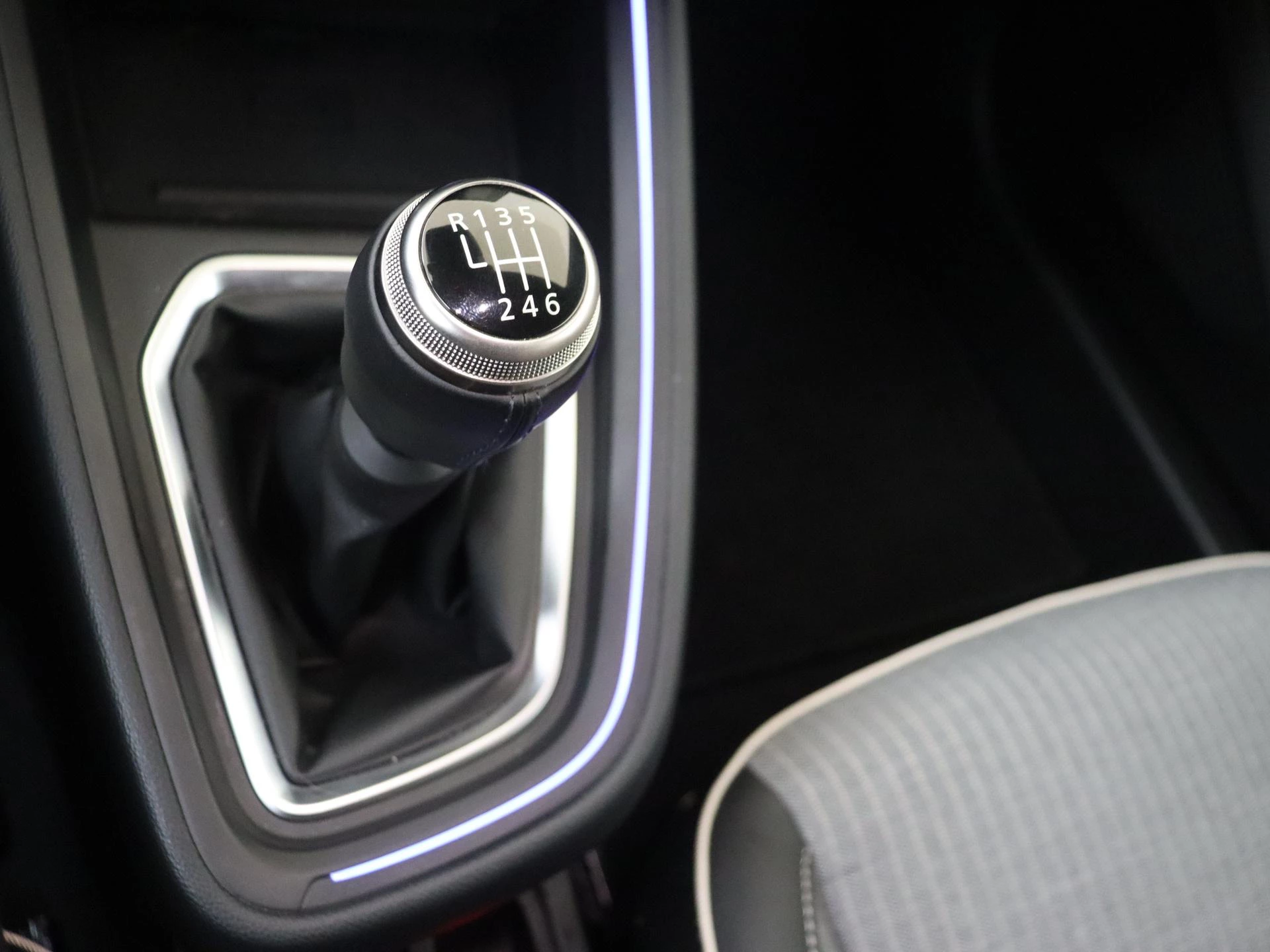 Renault-Clio-image-18