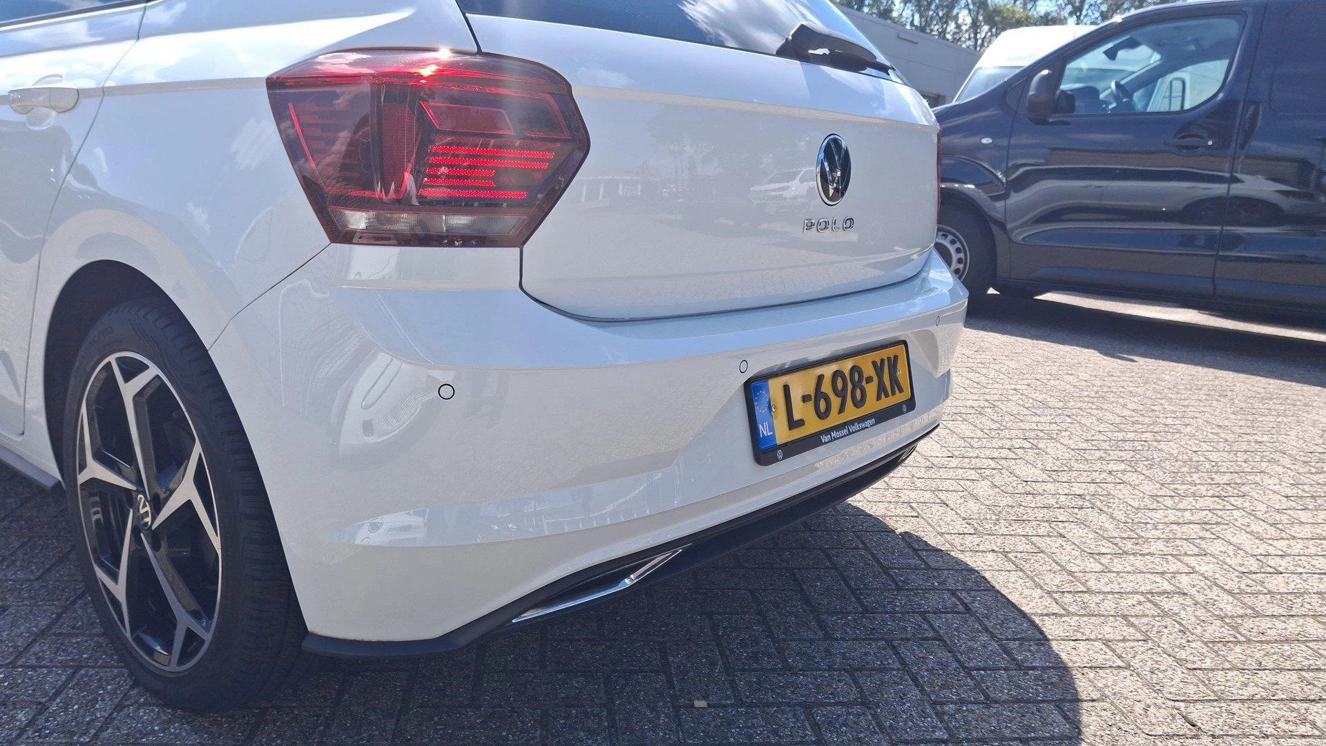 Volkswagen-Polo-image-13