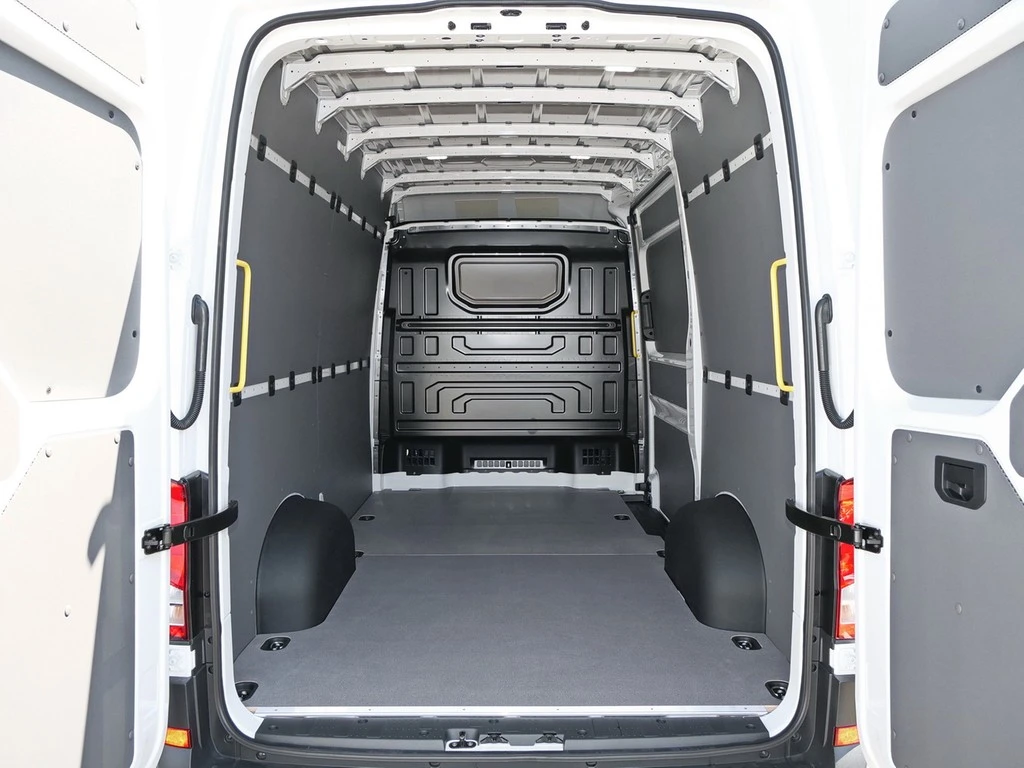 Volkswagen-Crafter-image-5