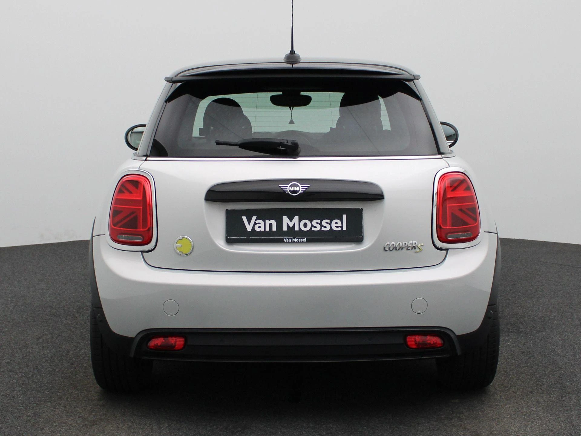 MINI-Cooper-image-4