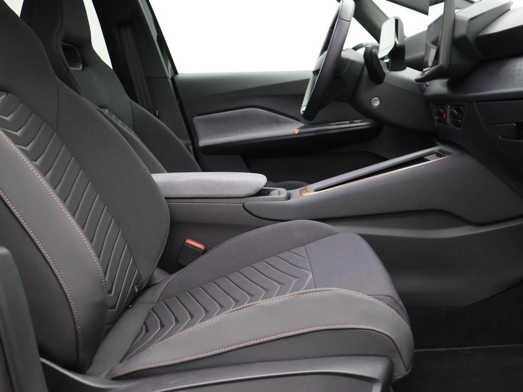 CUPRA Born Born Business 204pk 59kWh * DEMO *