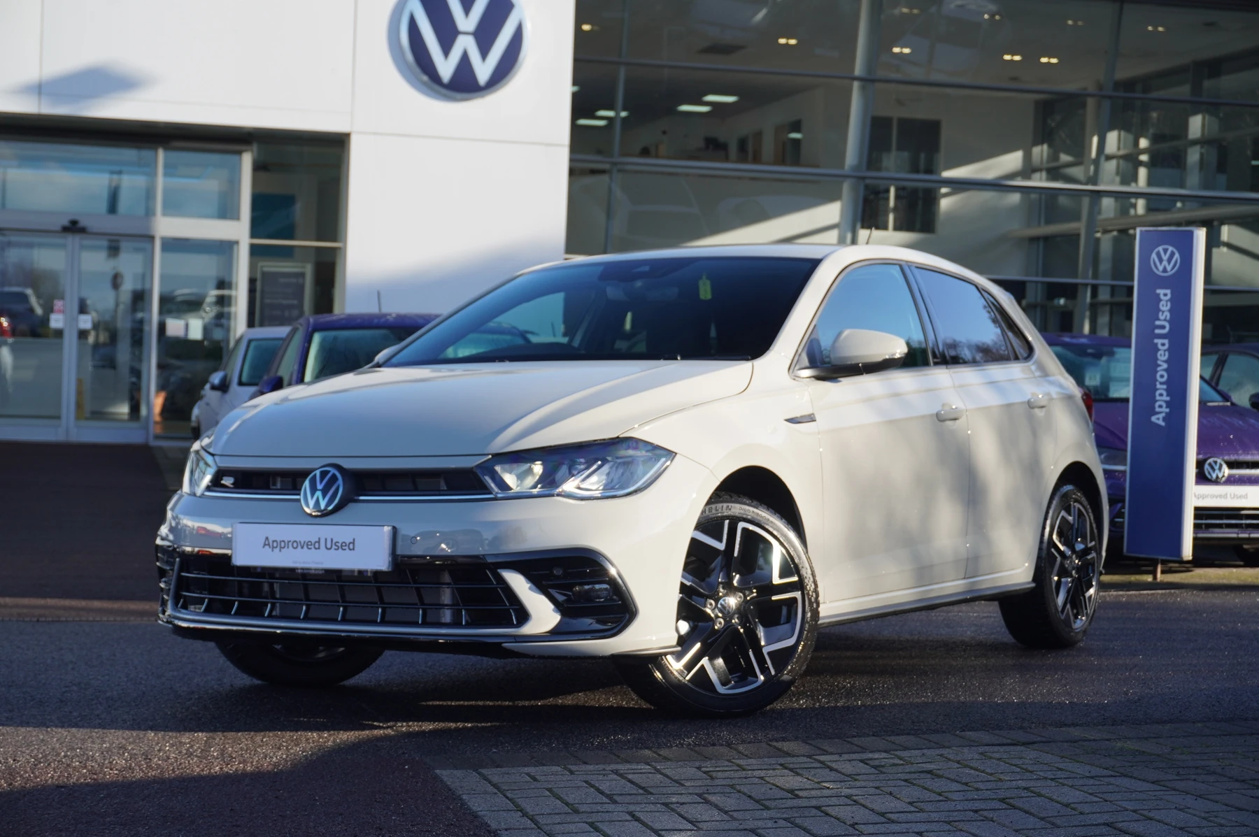 Volkswagen-Polo-image-18