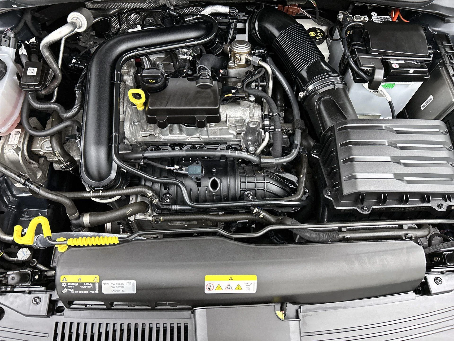 Volkswagen-Polo-image-8