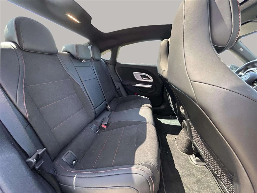 Mercedes-Benz-CLA-image-22
