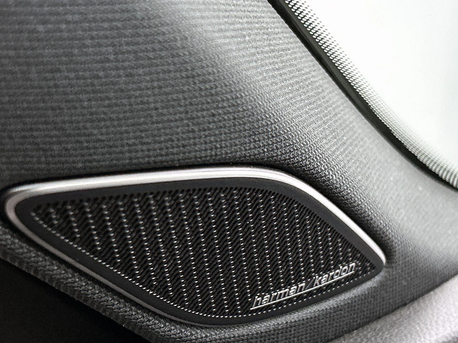 Volkswagen-Passat-image-15