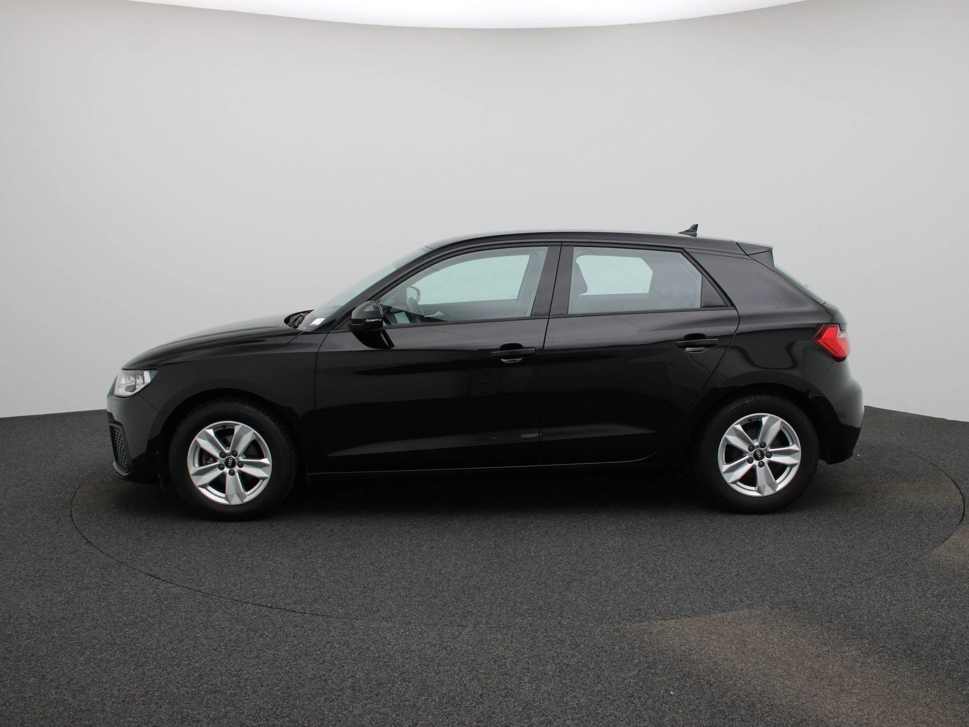 Audi-A1 Sportback-image-3