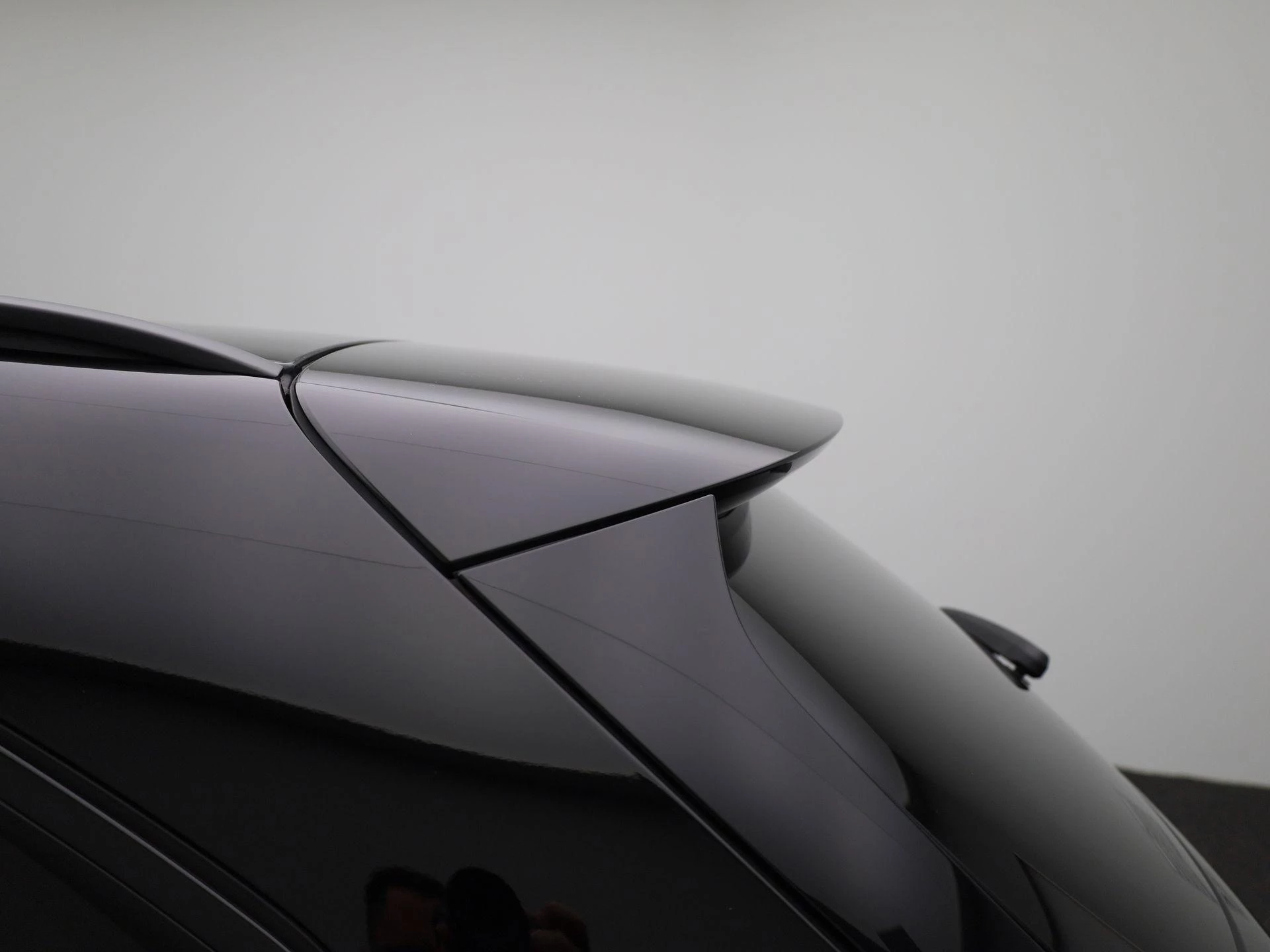 Mercedes-Benz-EQA-image-49