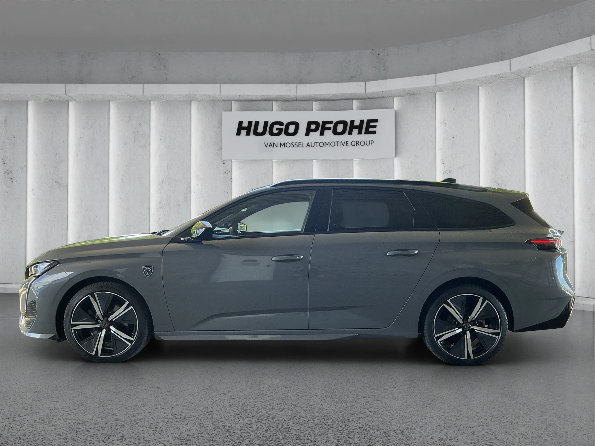 Peugeot 308 1.5 BlueHDi 130 SW GT KOMF.PKT*PANO*SHZ*LRHZ*EINPARKHILFEN*
