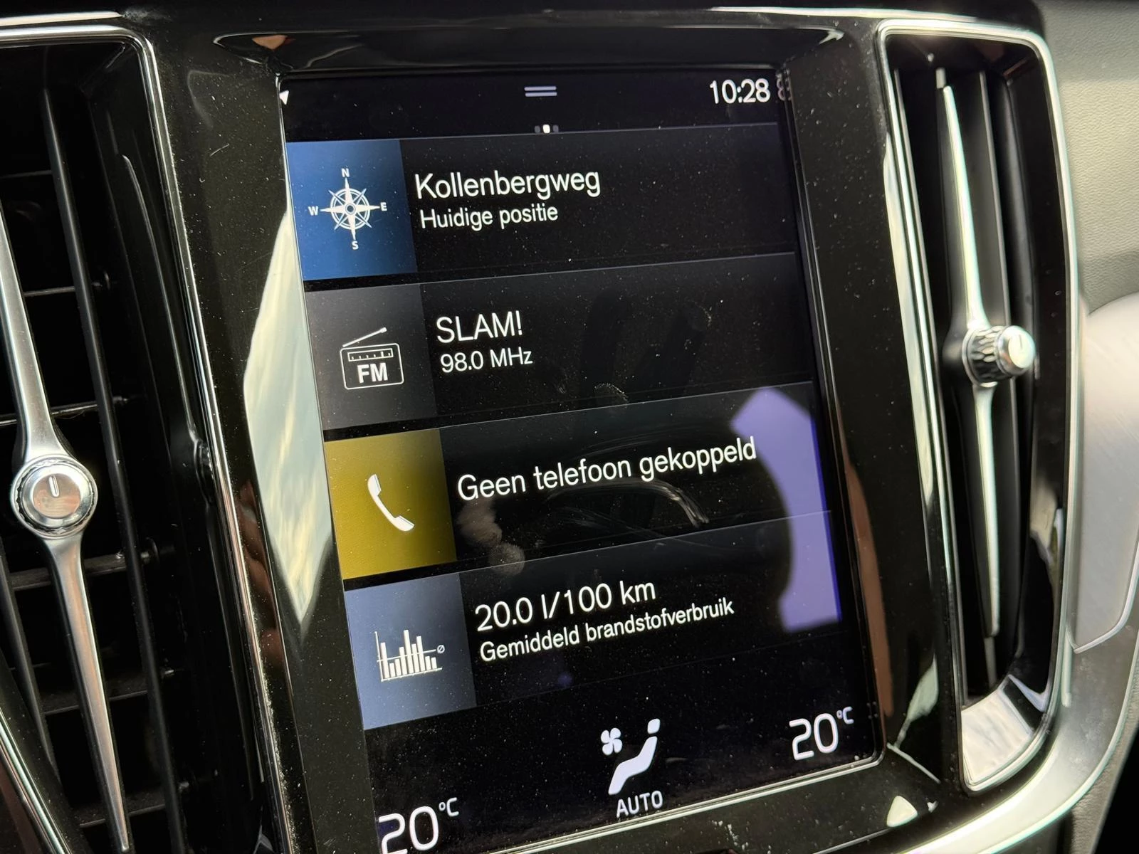 Volvo V60 B3 Momentum Advantage