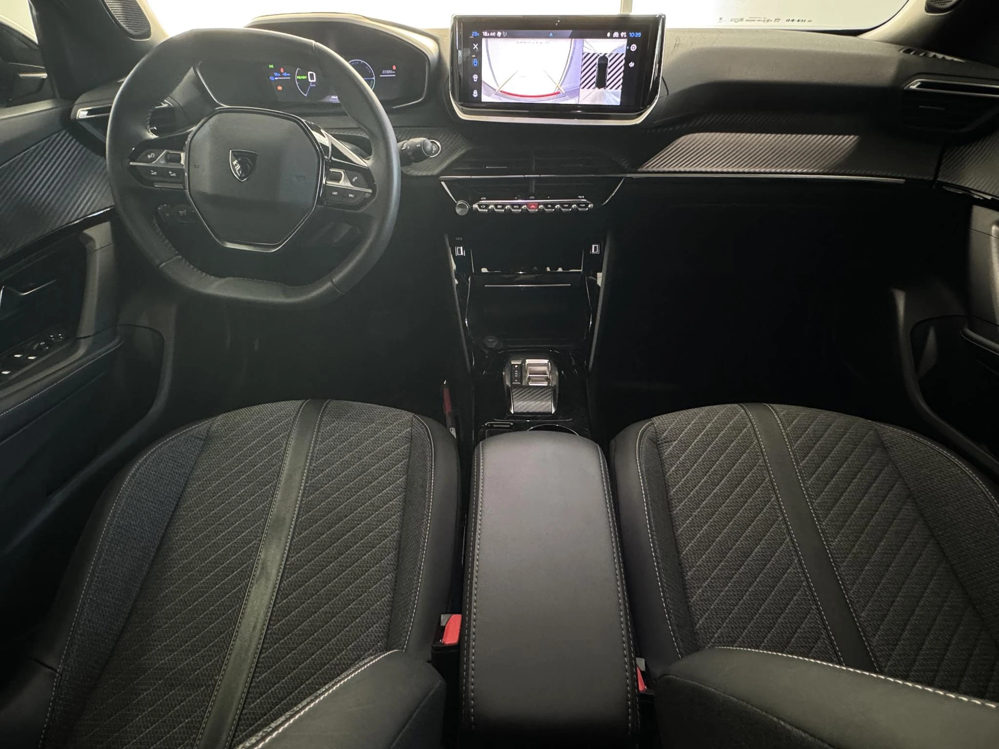 Peugeot e-2008 EV Allure Avantage 54 kWh