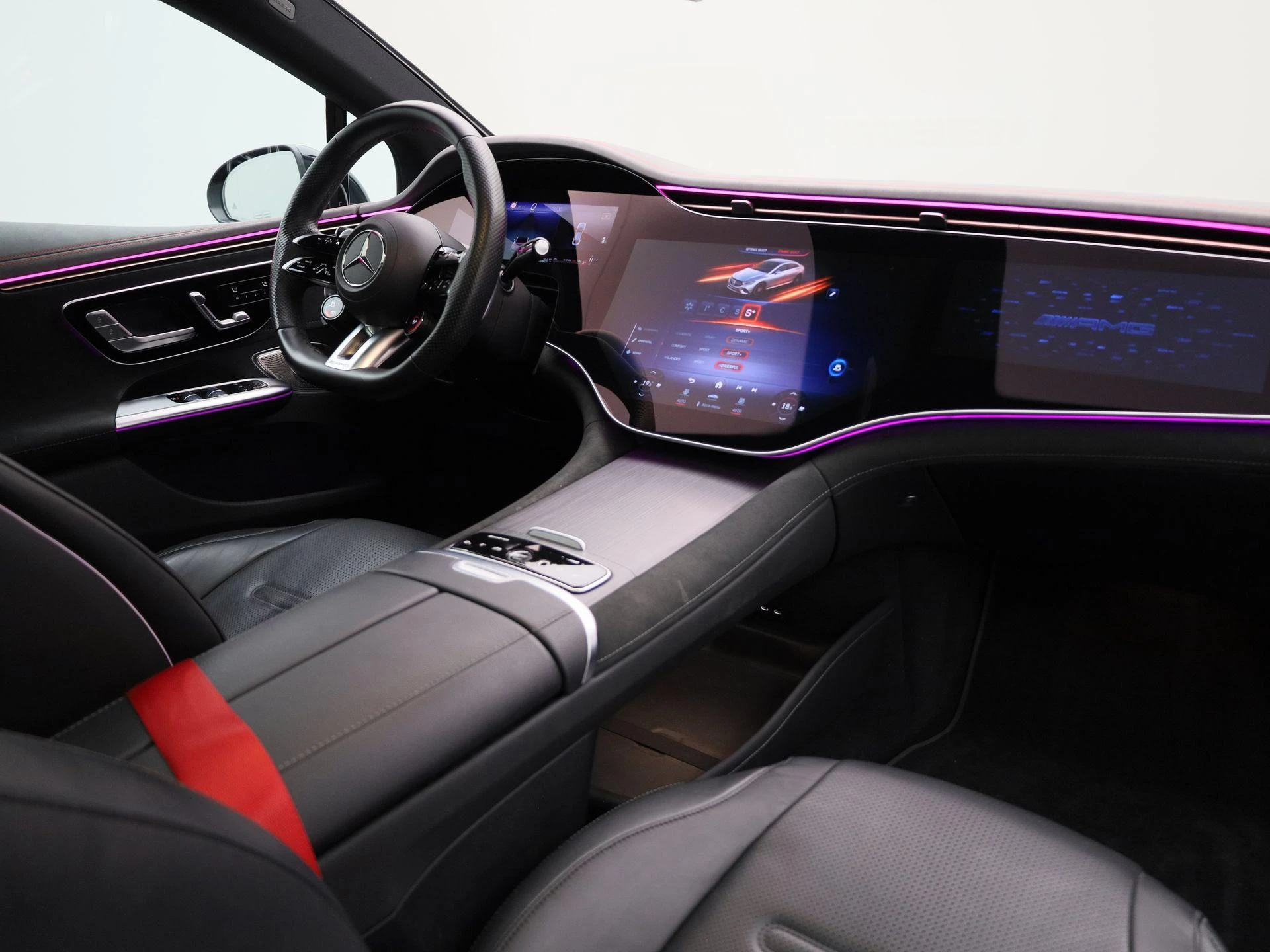 Mercedes-Benz-EQE-image-59