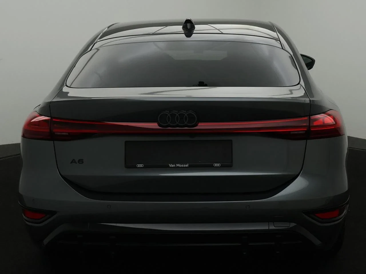 Audi-A6 Sportback e-tron-image-14