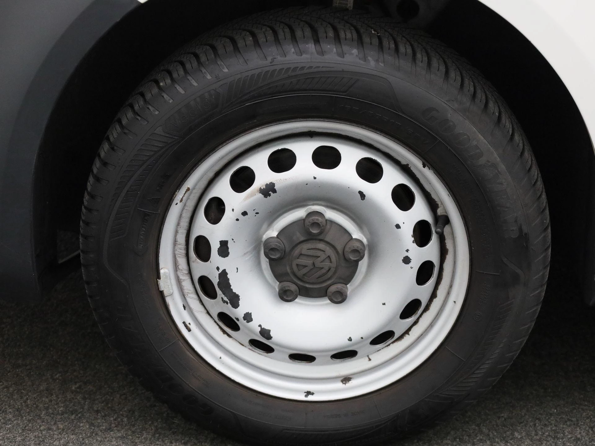 Volkswagen-Caddy-image-9