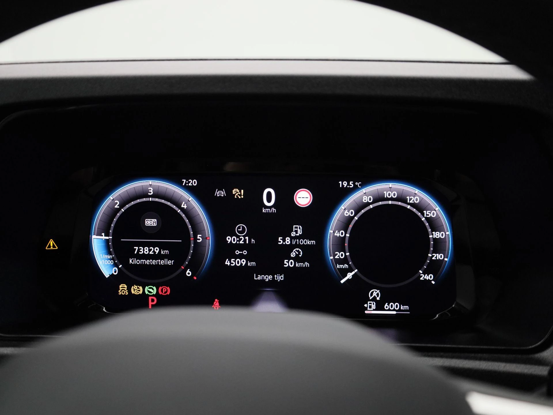 Volkswagen-Caddy-image-7