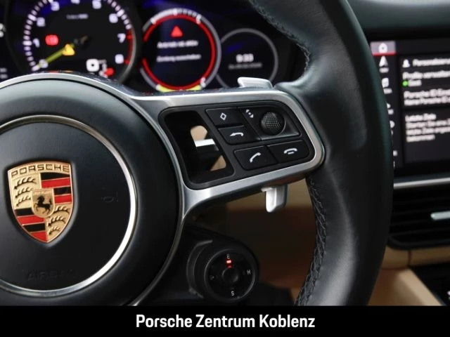 Porsche Cayenne E-Hybrid Coupe -