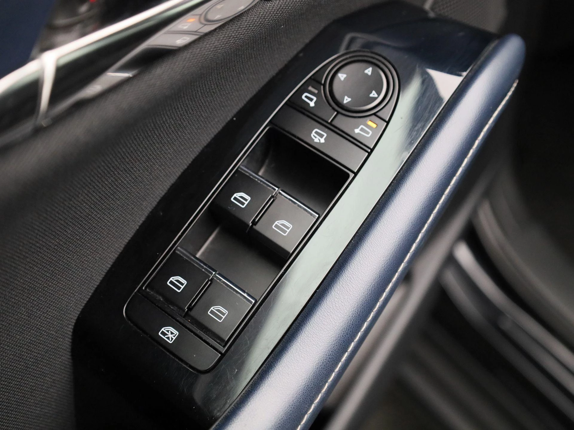 Mazda-CX-30-image-27