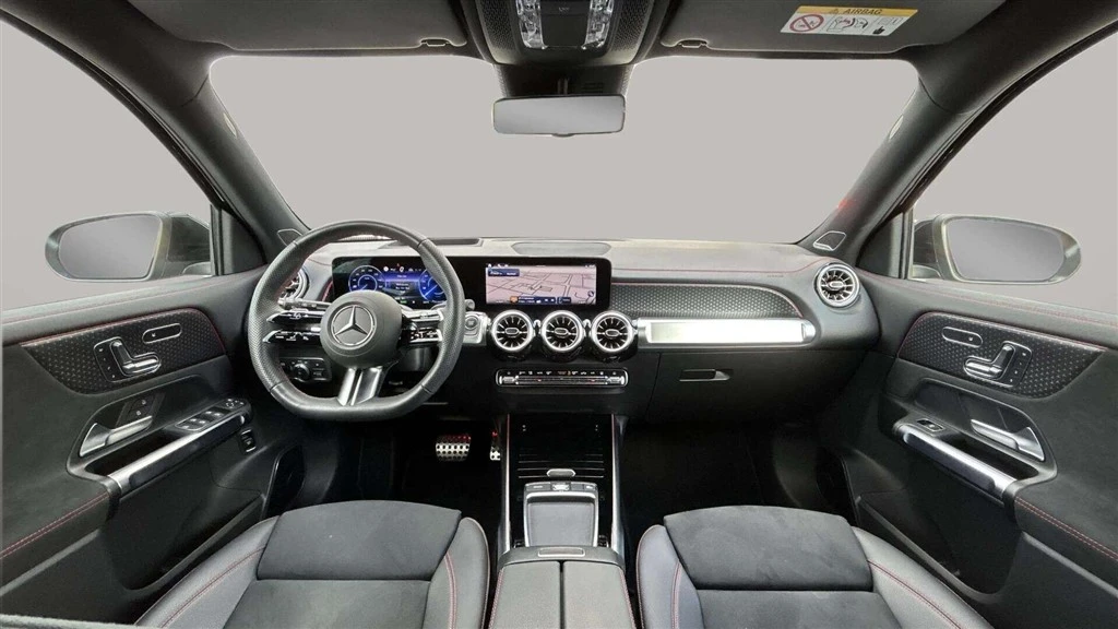 Mercedes-Benz-EQB-image-14