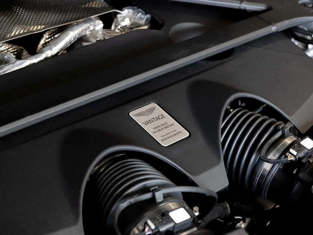 Aston Martin V8 Vantage Roadster Aston Martin Hamburg