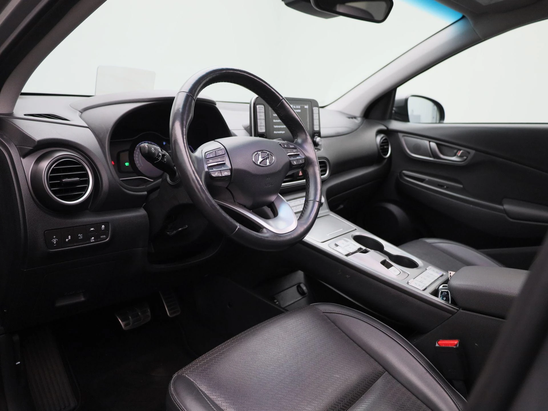 Hyundai-Kona-image-31