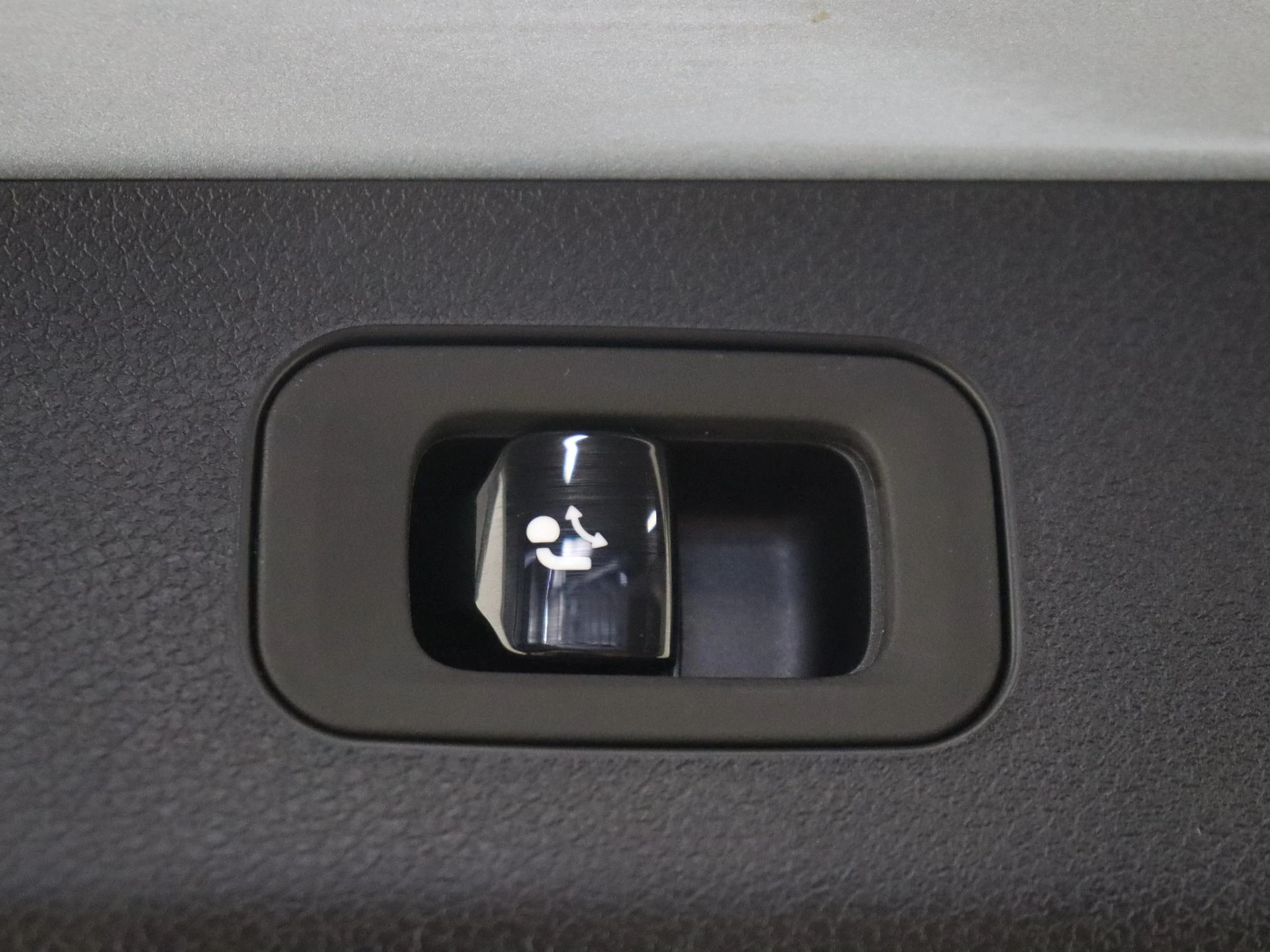 Mercedes-Benz-E-Klasse-image-38
