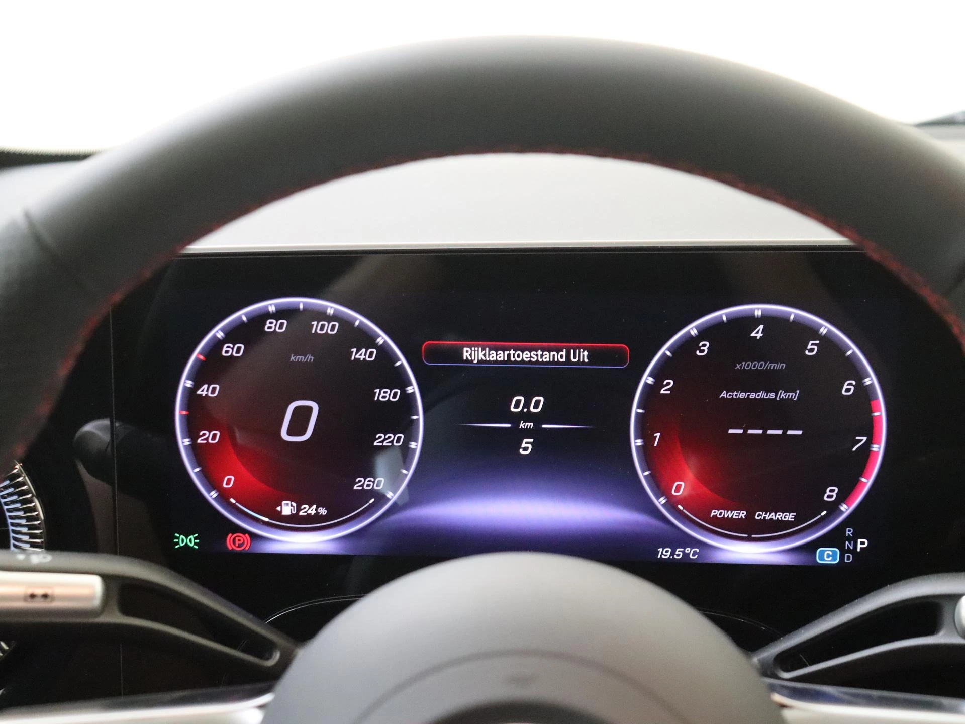 Mercedes-Benz-CLA-image-11