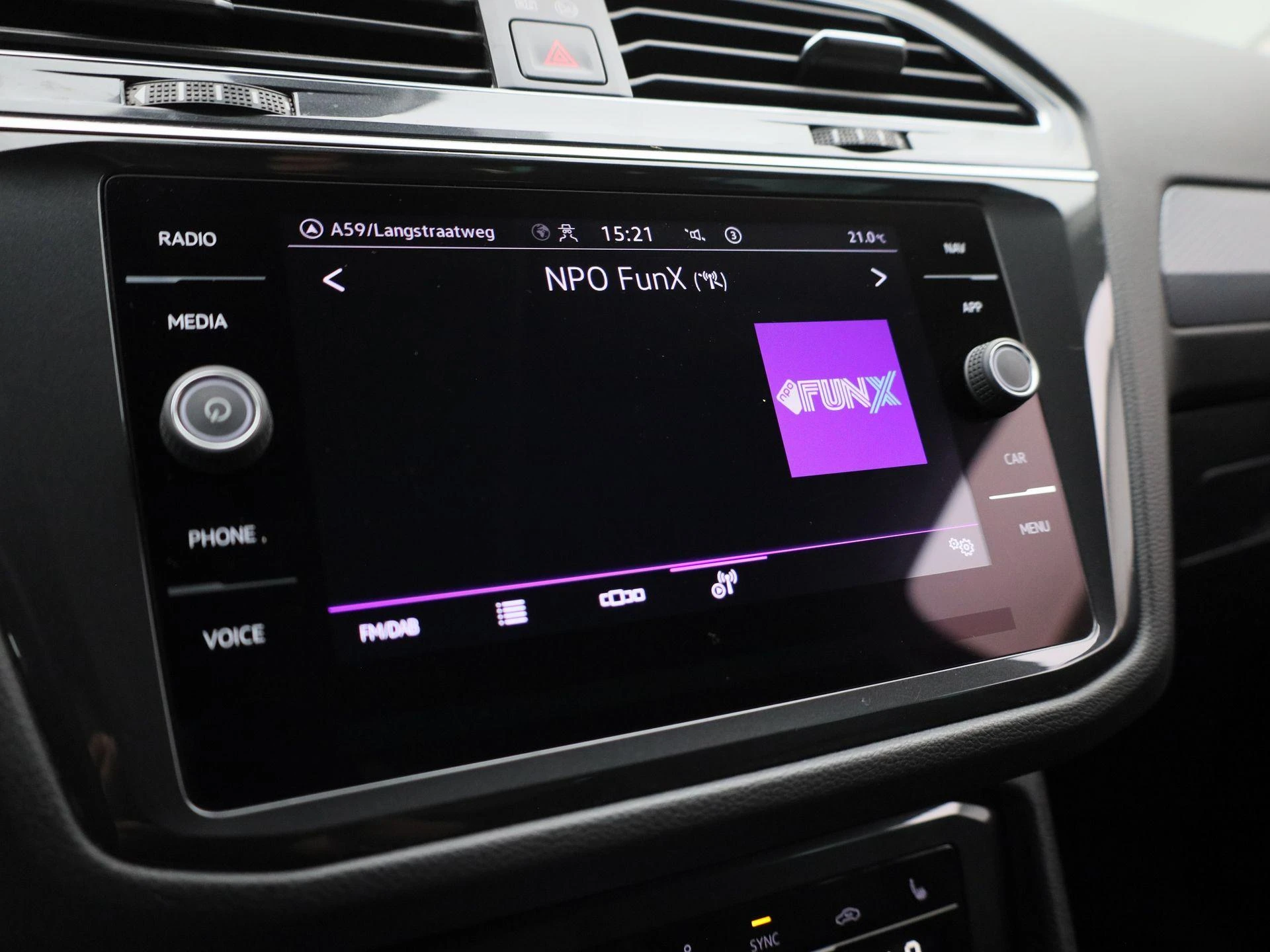 Volkswagen-Tiguan-image-20