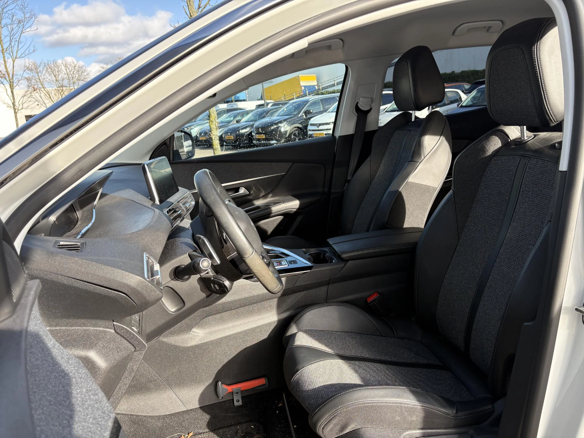 Peugeot-5008-image-12