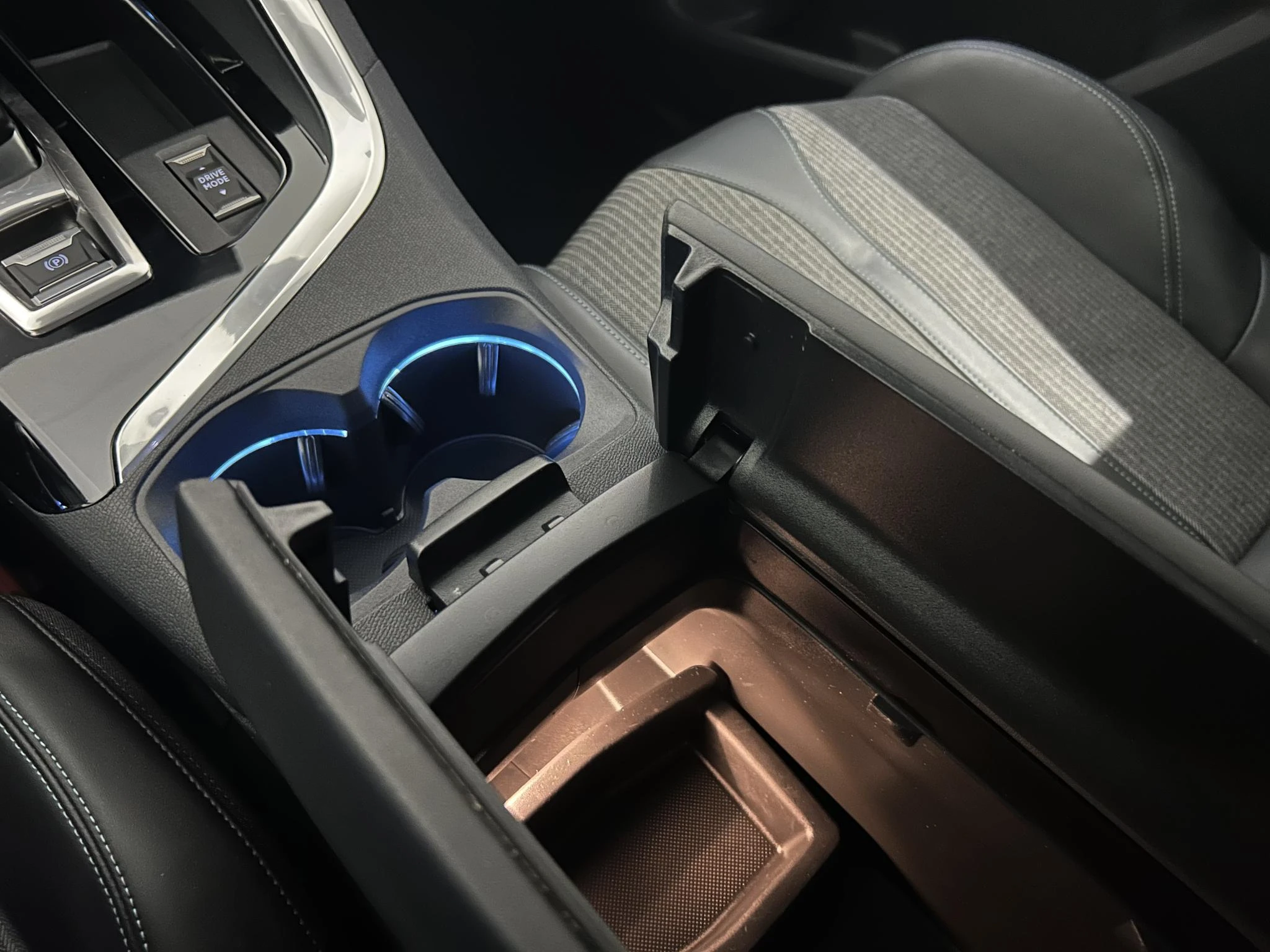 Peugeot-5008-image-18