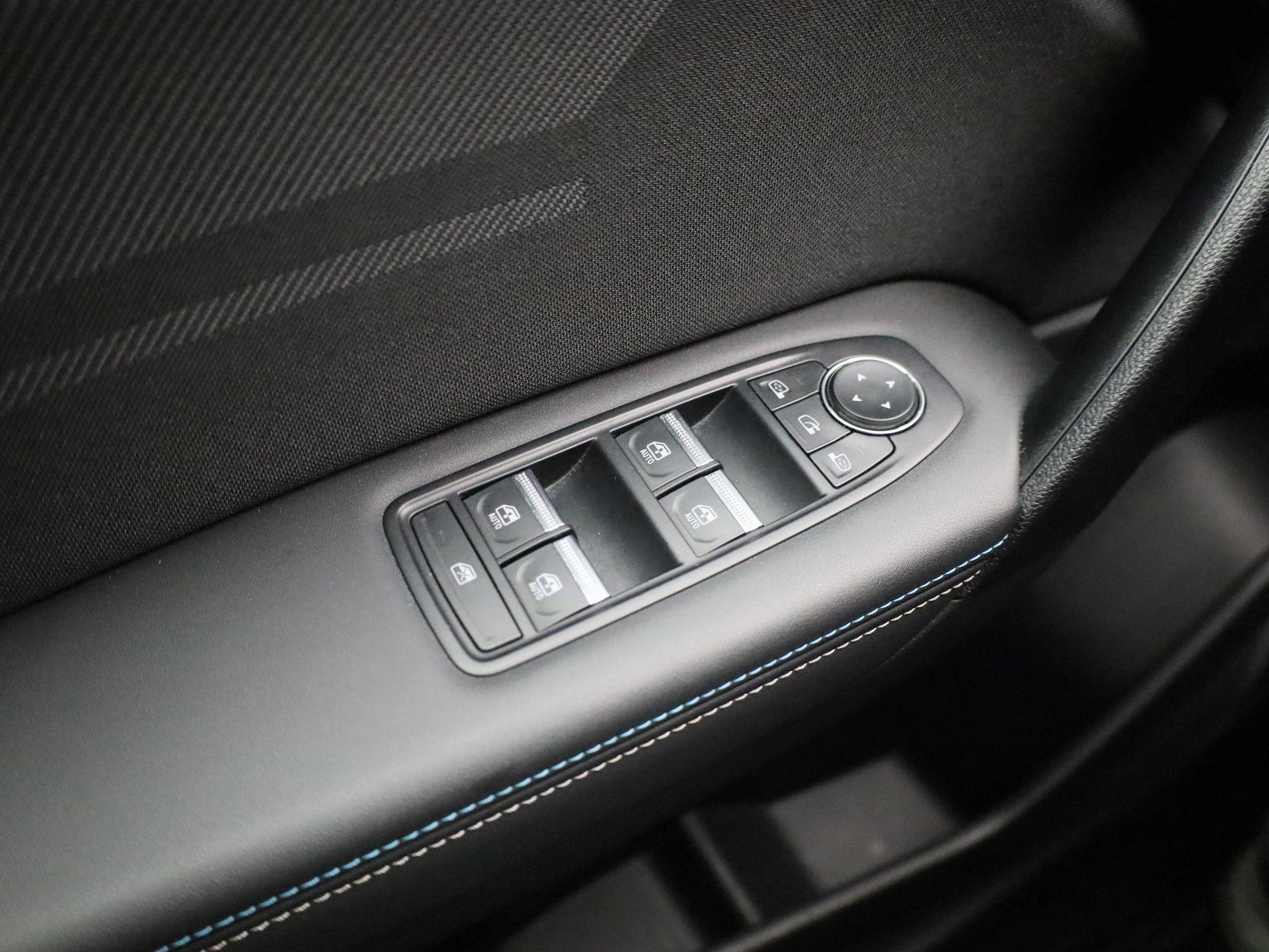 Renault-Captur-image-24