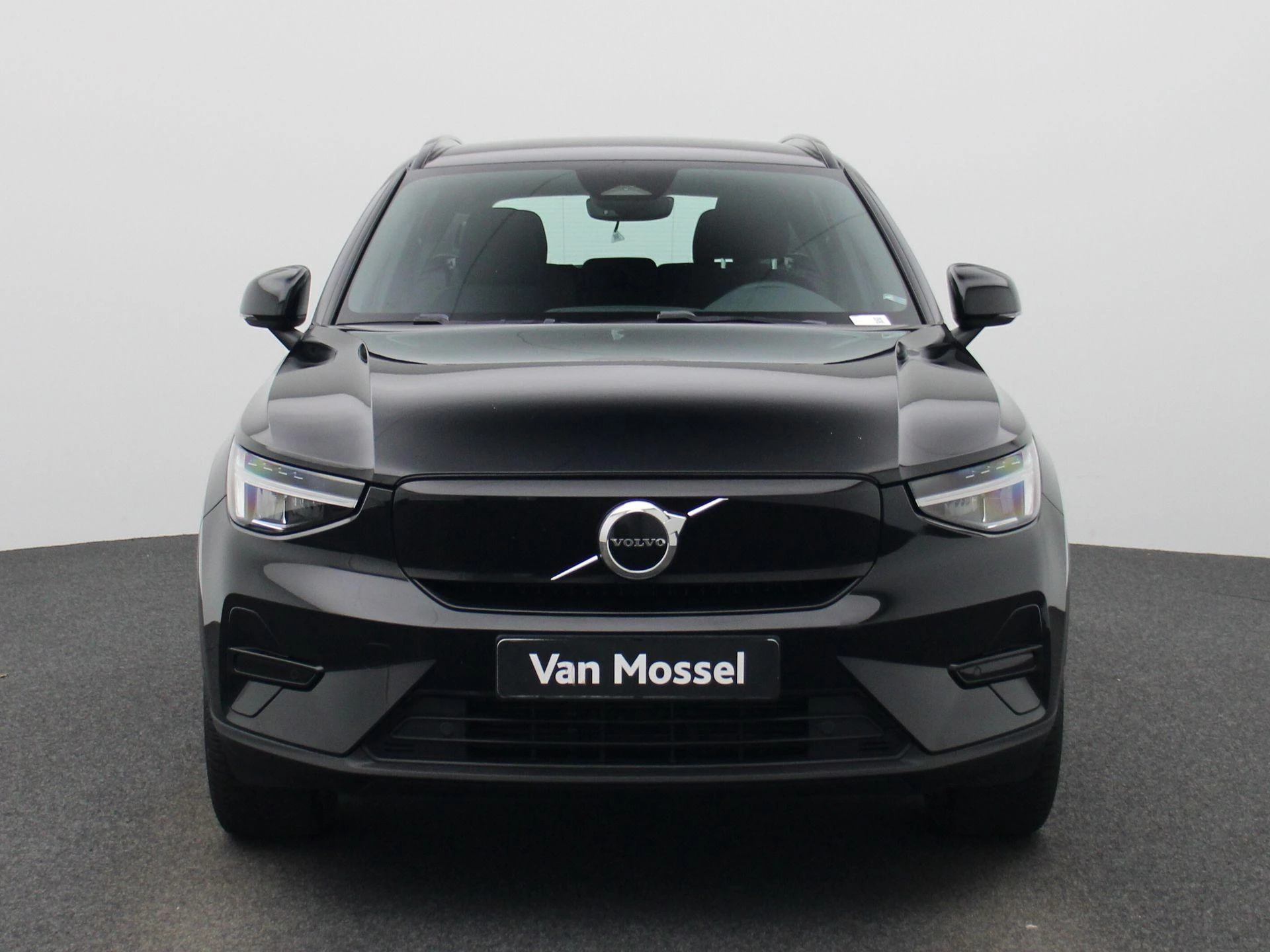 Volvo-XC40-image-2