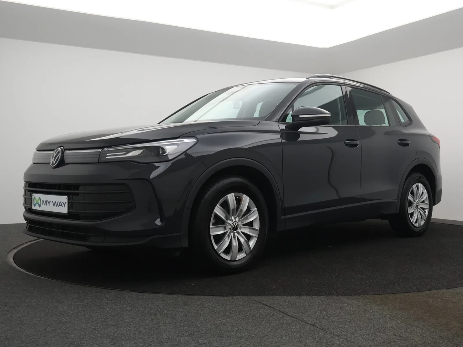 Volkswagen-Tiguan-image-0