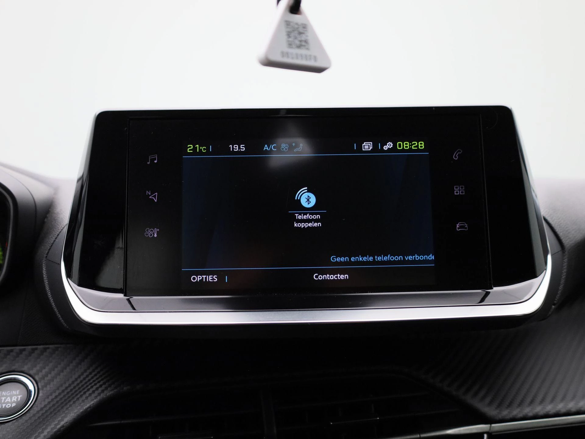 Peugeot-e-208-image-22