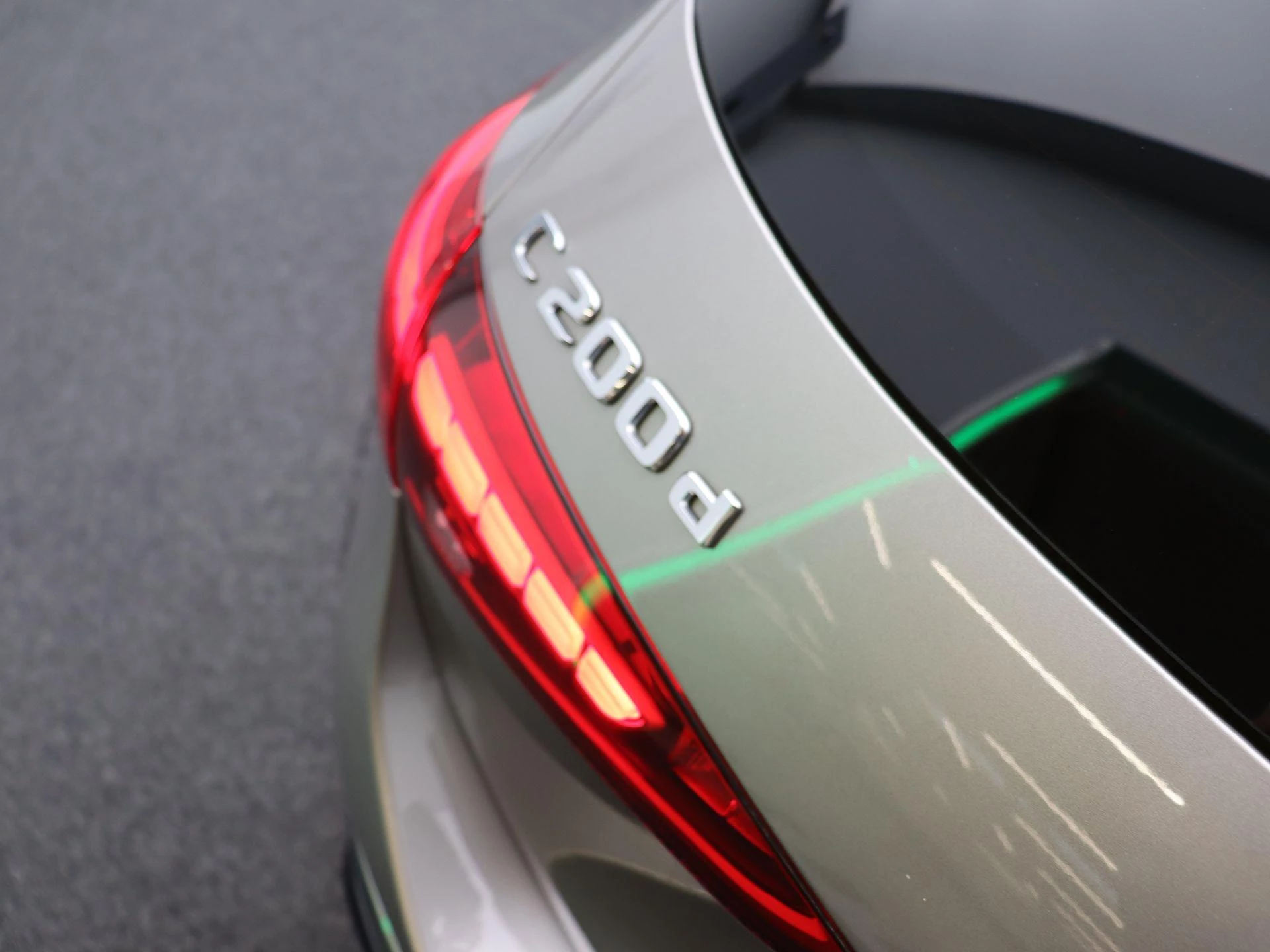 Mercedes-Benz C-Klasse 200 d AMG Line Estate + LEDER TWO TONE + PANO DAK + DIGITAL LIGHT +