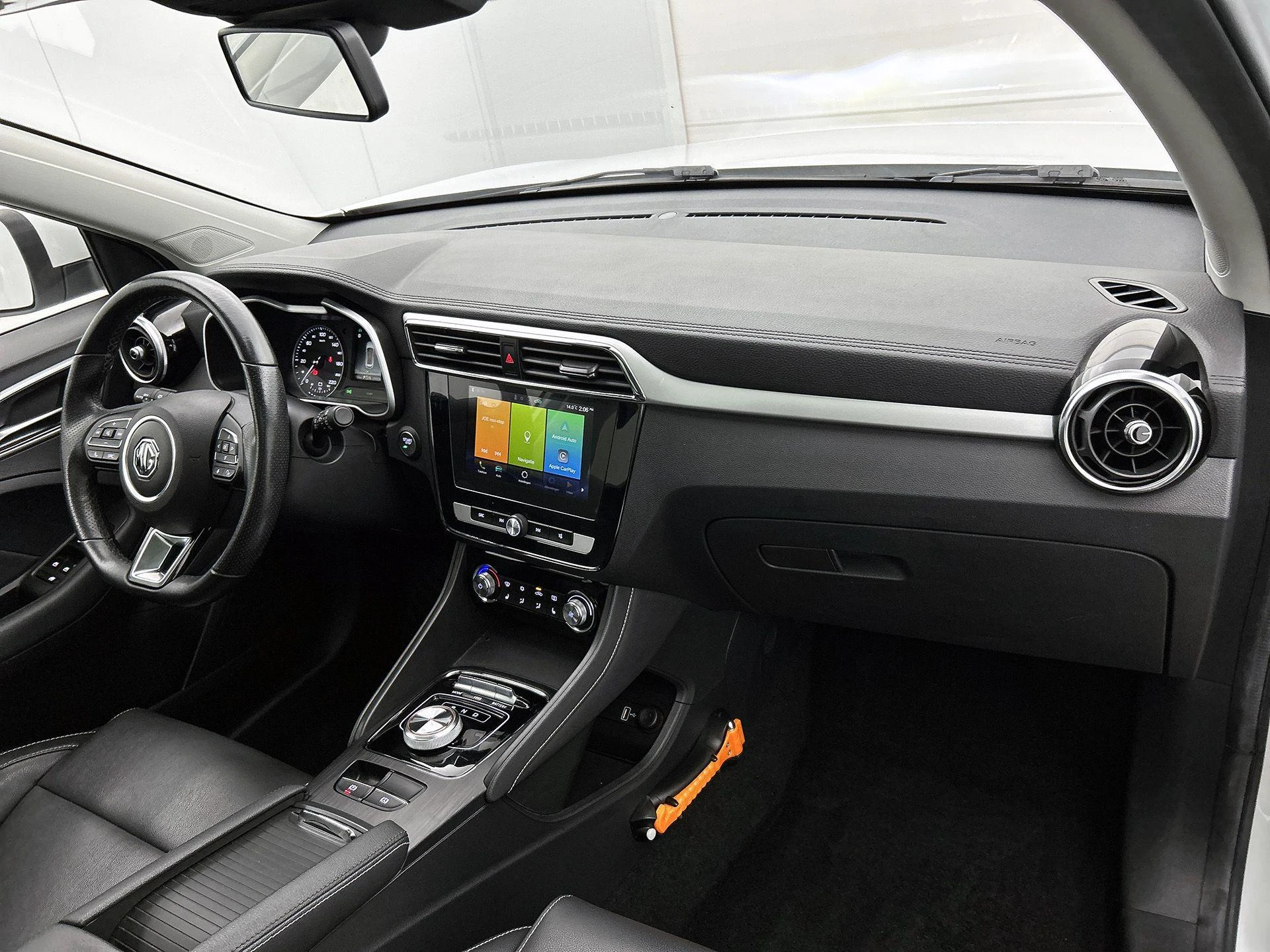 MG-ZS EV-image-19