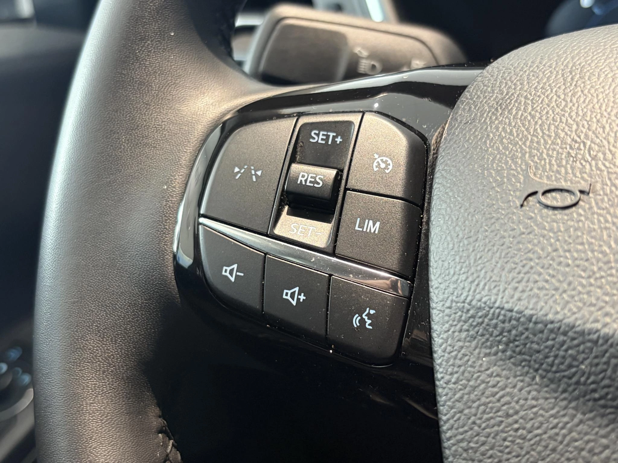 Ford-Kuga-image-15