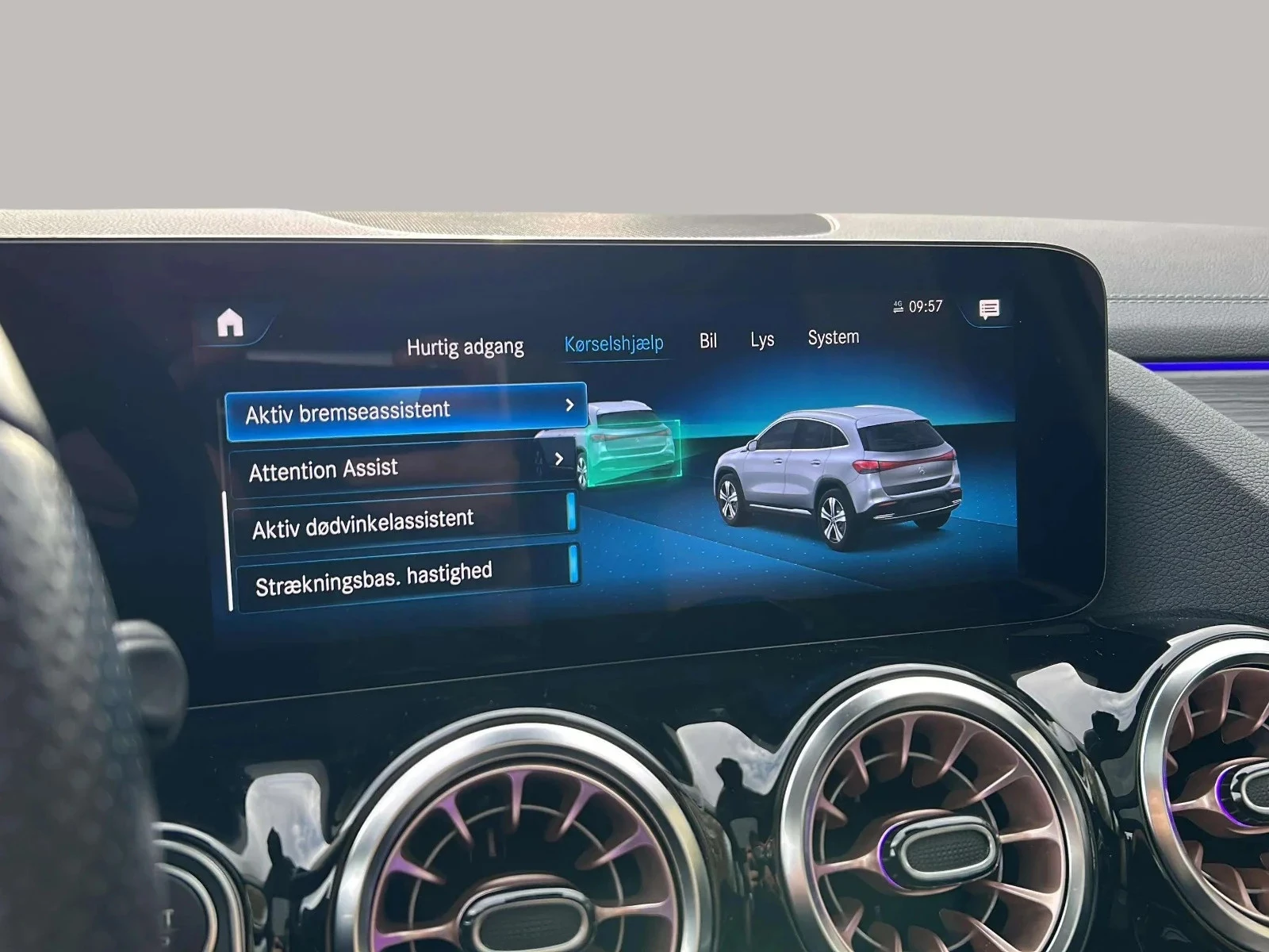 Mercedes-Benz-EQA-image-19